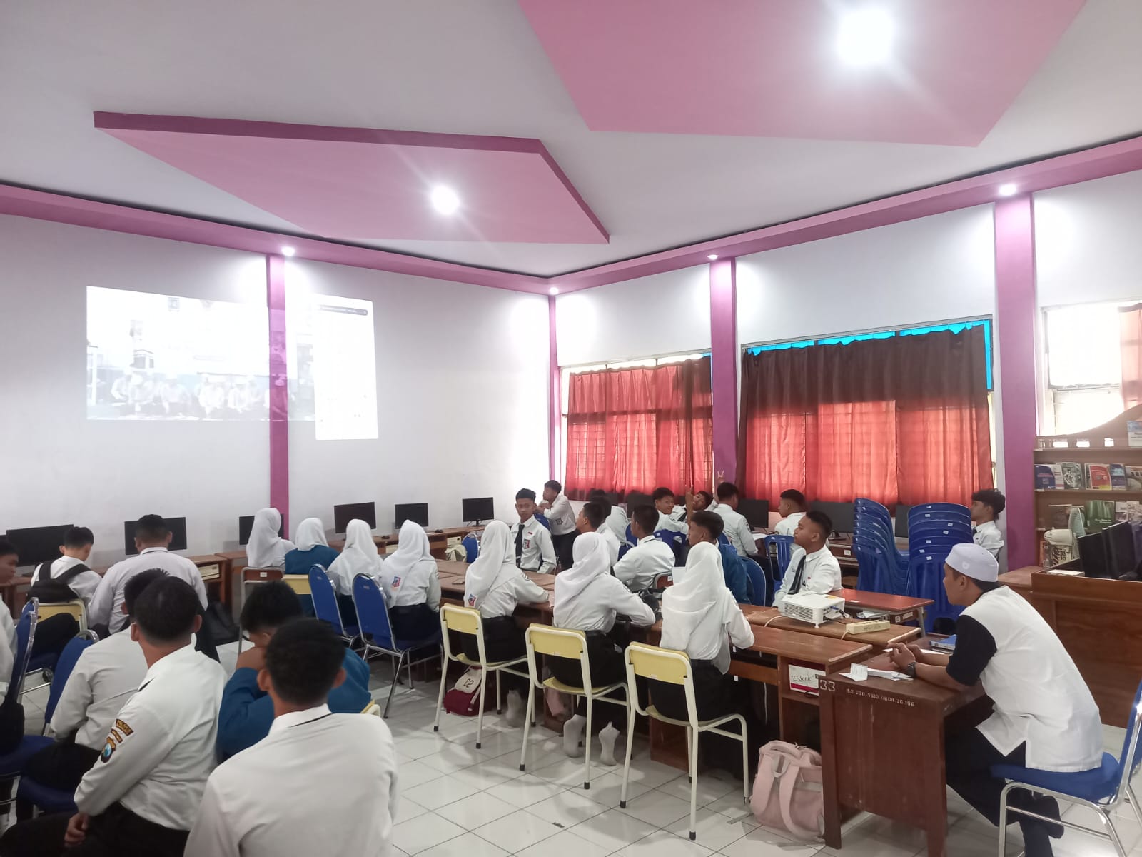 PERINGATAN ISRA MI'RAJ NABI MUHAMMAD SAW 1447 H SMK NEGERI 1 PASURUAN