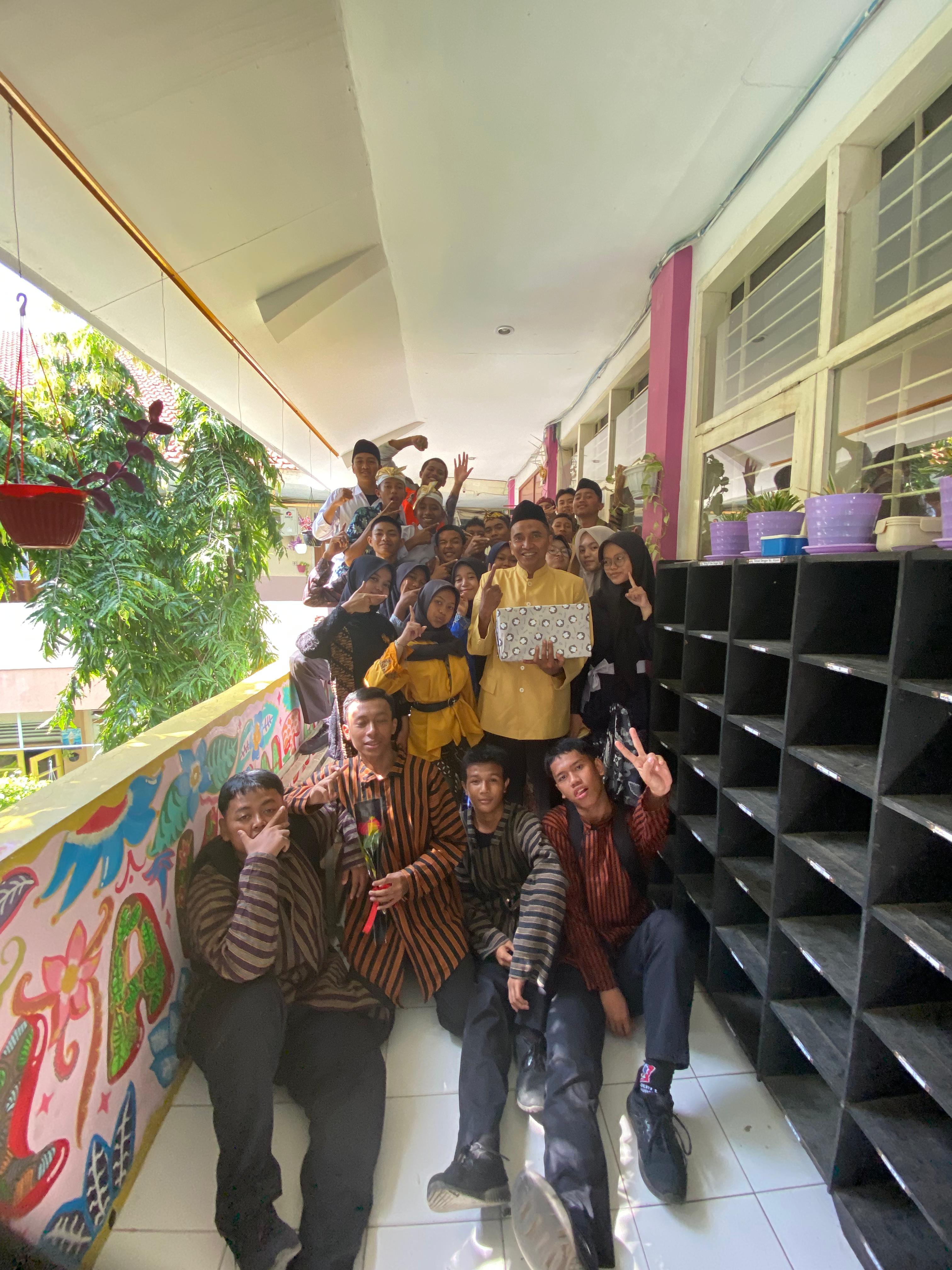 PERINGATAN HARI GURU NASIONAL "GURU HEBAT INDONESIA KUAT"