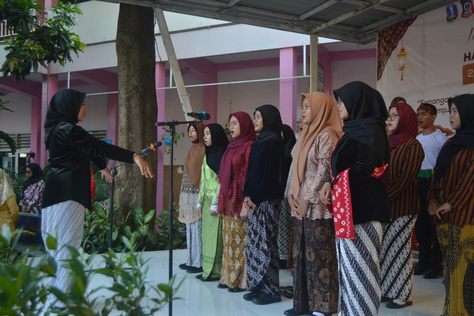 SELAMAT HARI KARTINI