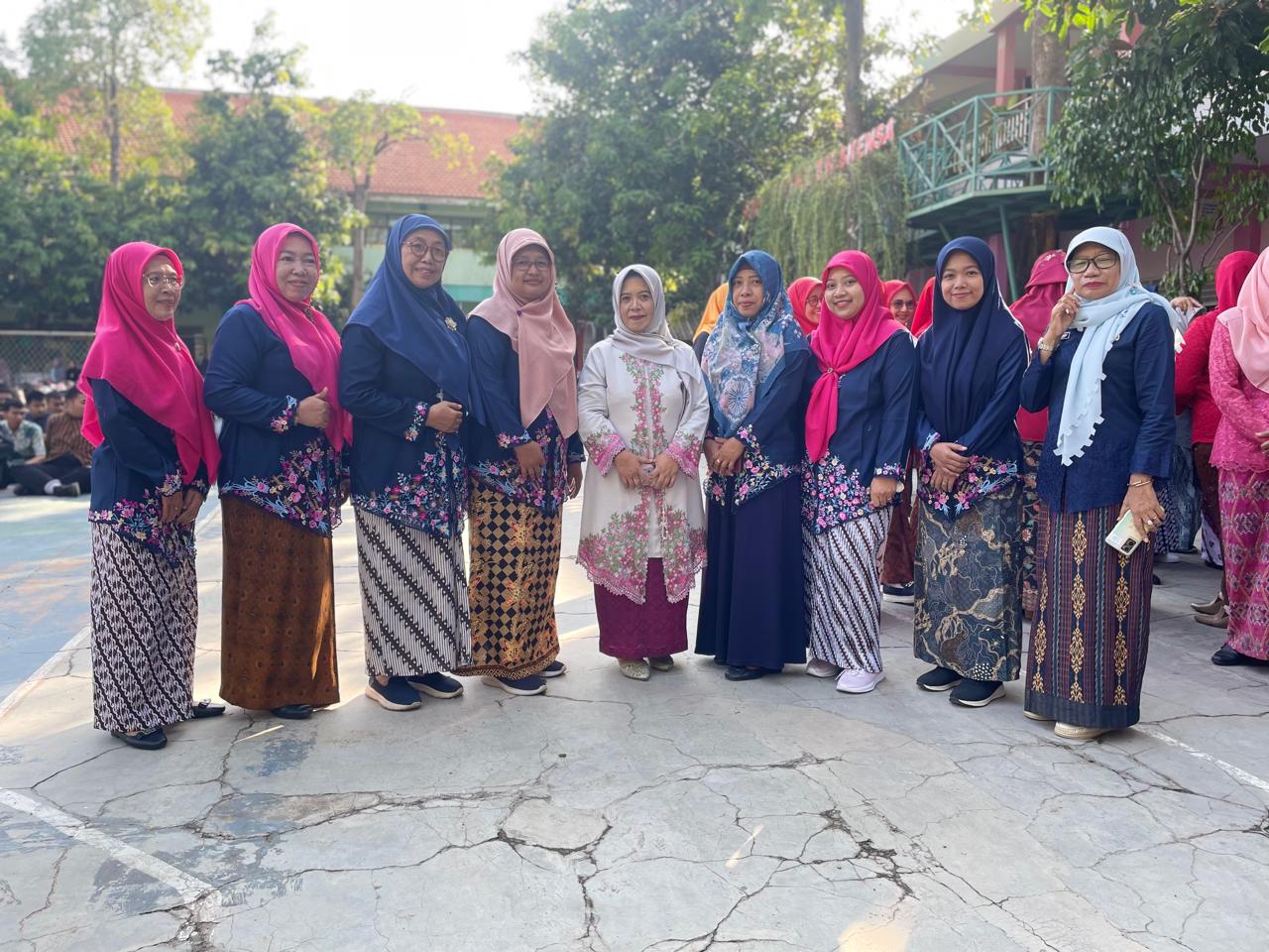 SELAMAT HARI KARTINI