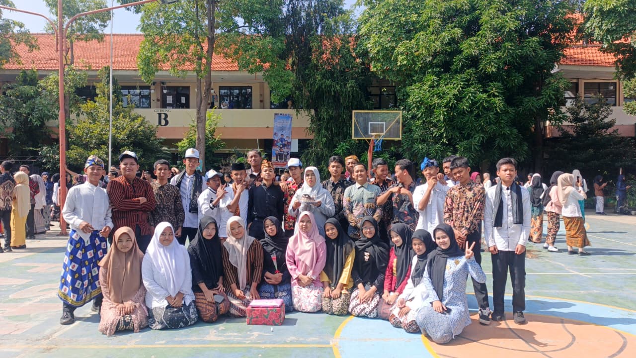 PERINGATAN HARI GURU NASIONAL "GURU HEBAT INDONESIA KUAT"