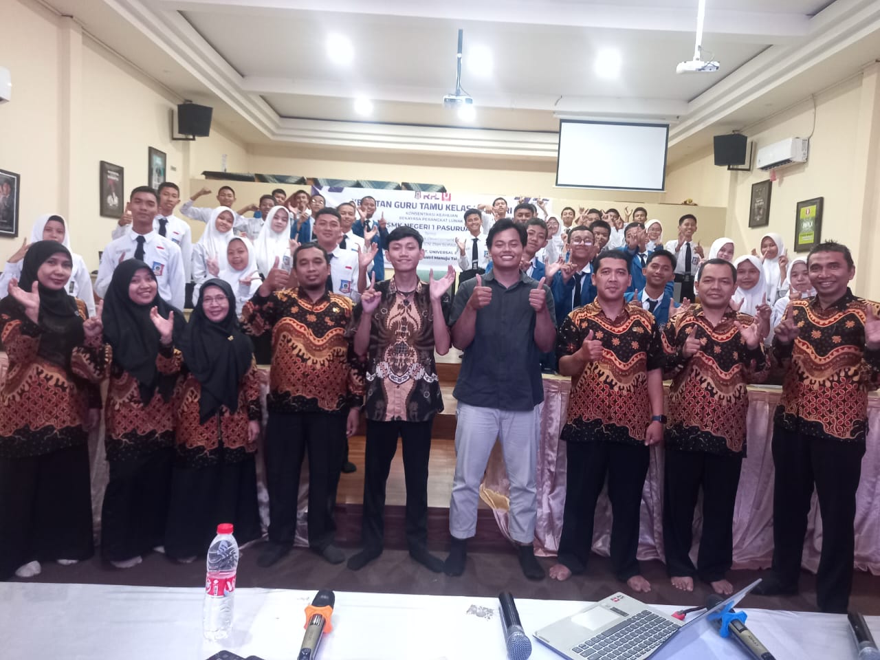 GURU TAMU KELAS INDUSTRI
