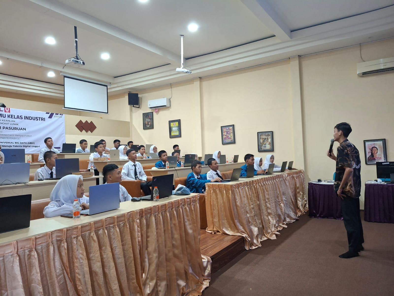 GURU TAMU KELAS INDUSTRI